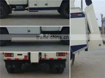 Dongfeng Road towing truck heavy wrecker with hydraulic crane on hot sale