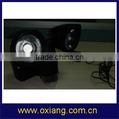 From China , hot sale ZR720 WIFI PIR light camera