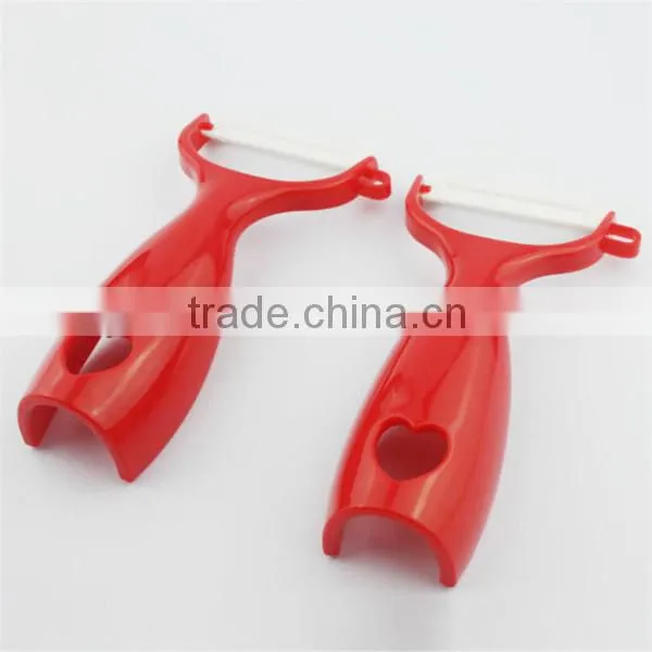 Different types of cucumber peeler