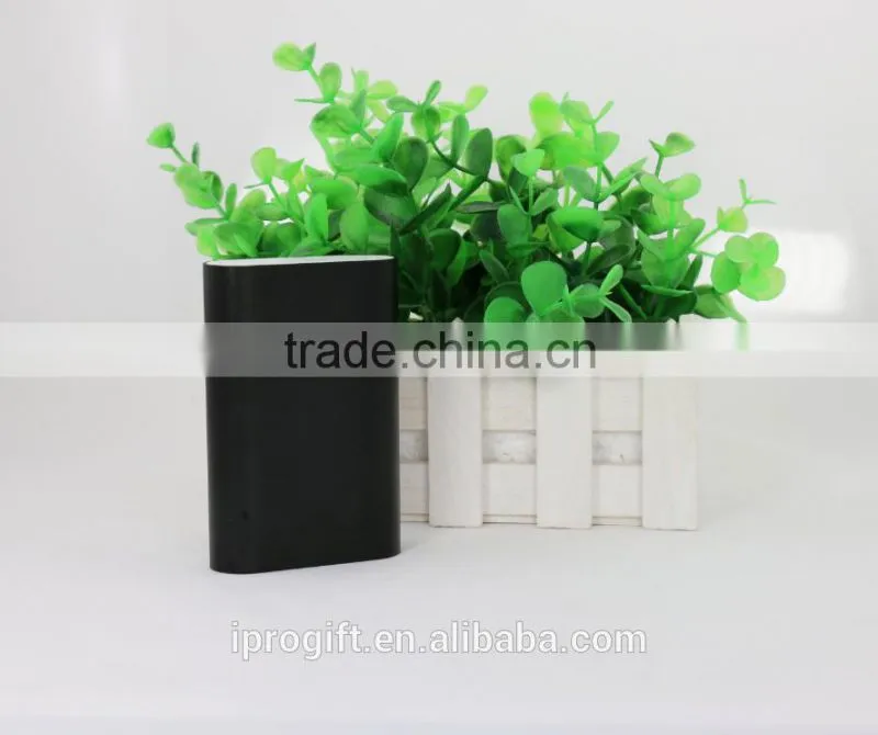 New Design retail outdoor busniess travel power bank 6000mah
