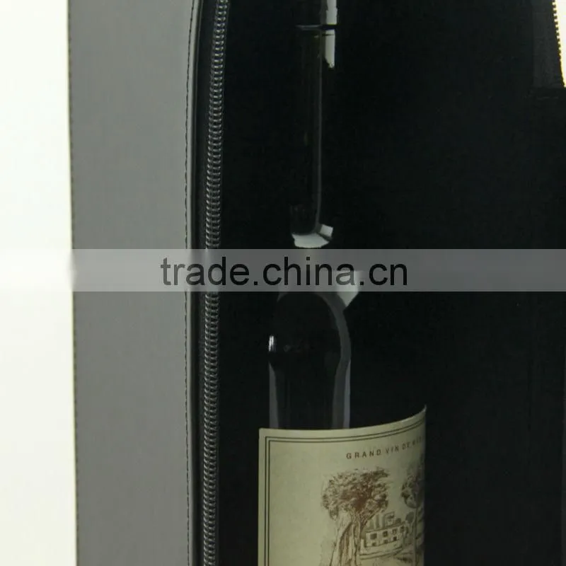 Leather wine carrying bag for two bottles