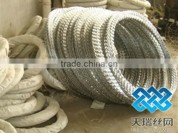 razor barbed wire/concertina wire for sale