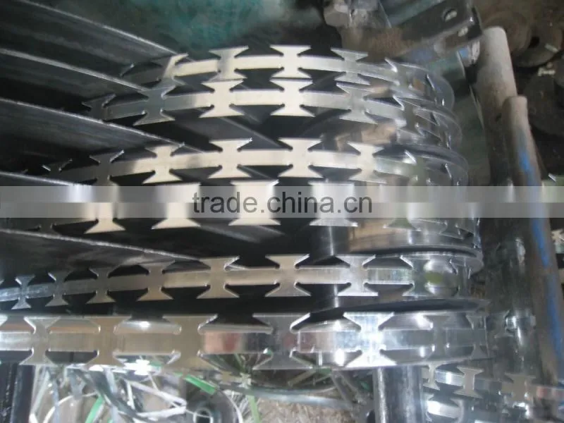 Barbed razor wire BTO-22 barbed tape concertina price