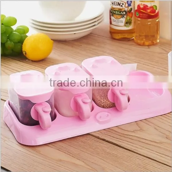 OEM Creative Pig Shape 3 color Plastic Seasoning Case Spice Storage Box Case Golden Supplier In ShenZhen