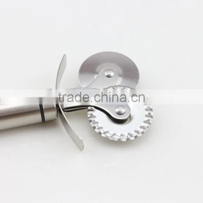 Sharp Blade Double Wheel Novelty Slicing Pizza Cutter