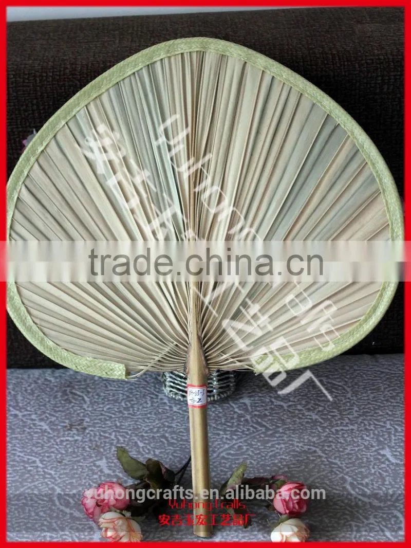 Chinese Traditional Crafts Summer Cattail Leaf Fans