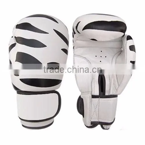 Pakistan Cowhide Leather Black Boxing Gloves