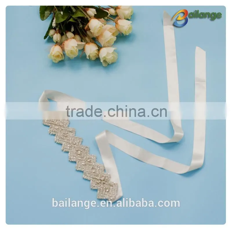 Hot selling new design rhinestone trim for women