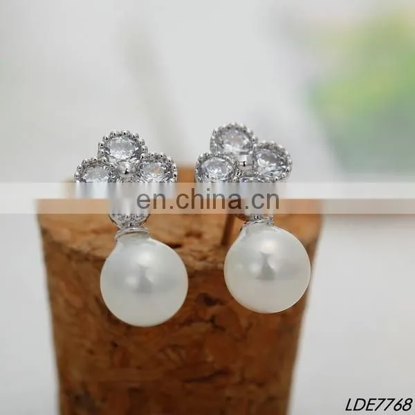 Gold ear tops designs hot wholesale chic gold delicate diamante flower bridesmaid wedding double sided pearl stud earrings