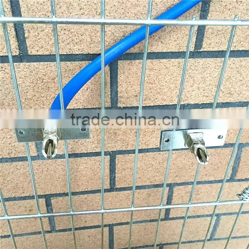 Automatic rabbit nipple drinker for rabbit in cage