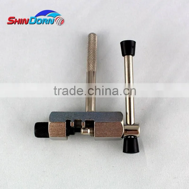 Heavry duty bicycle chain tool, chain breaker and riveting tool