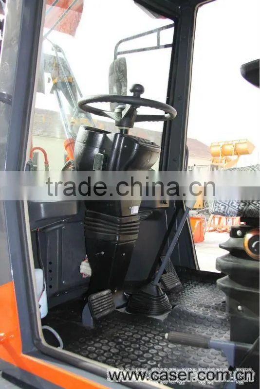 COMPACT LOADER CS915 CE/TUV