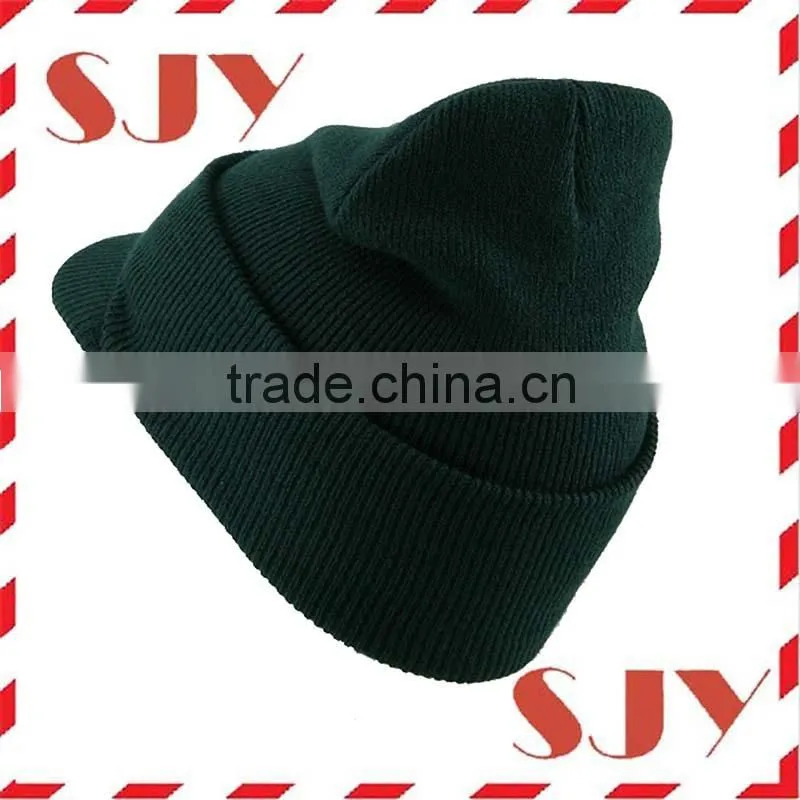 Fashion knitted cotton beret with visor