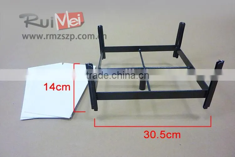Rotating metal candy counter display rack