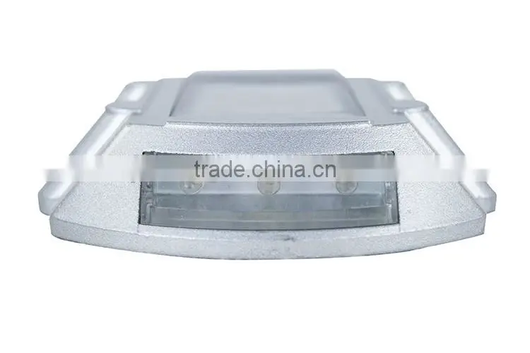 ISO 9001 Factory strong reflective effect solar road stud