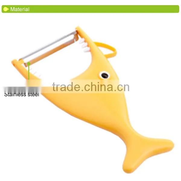 D492 Shark shape potato peeler manual tomato peeler kitchen ware
