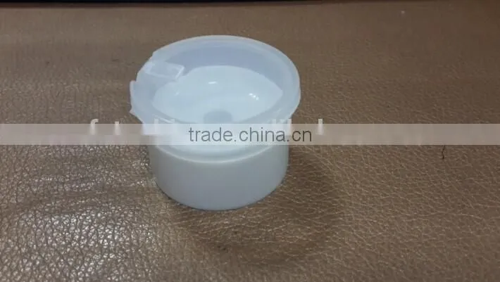 Automatic plastic cap assembly manufacturing machine