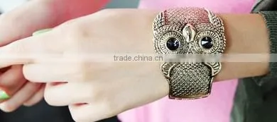 Customized Original Heart Bracelet Wholesale With Metal