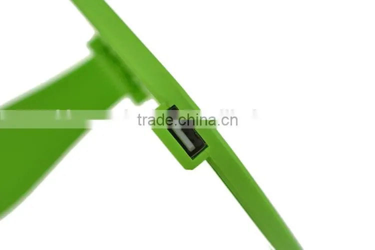 Hot low price mini solar cellphone charger 2.5W ABS material pink green blue