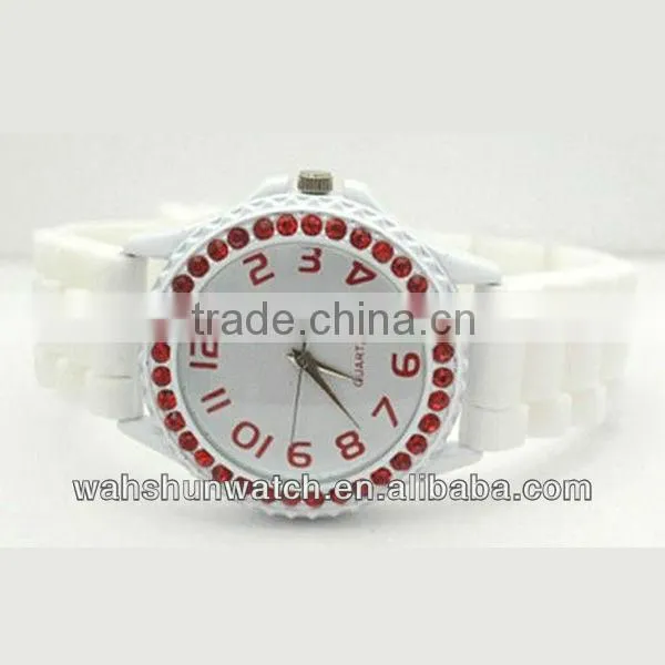 2013 new hot fashion quartz brands japan movt diamond women watch