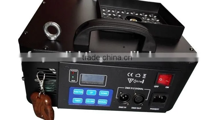 LCD Display DJ Geyser Geiser RGB CO2 Fog Cannon Pyro Vertical Upward 24x3W RGB 3IN1 LED Combination 1500W LED Fogger Machine