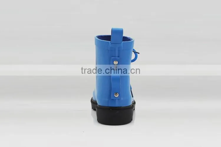 Famouse Brand Useful Rubber rain boots with fur lining