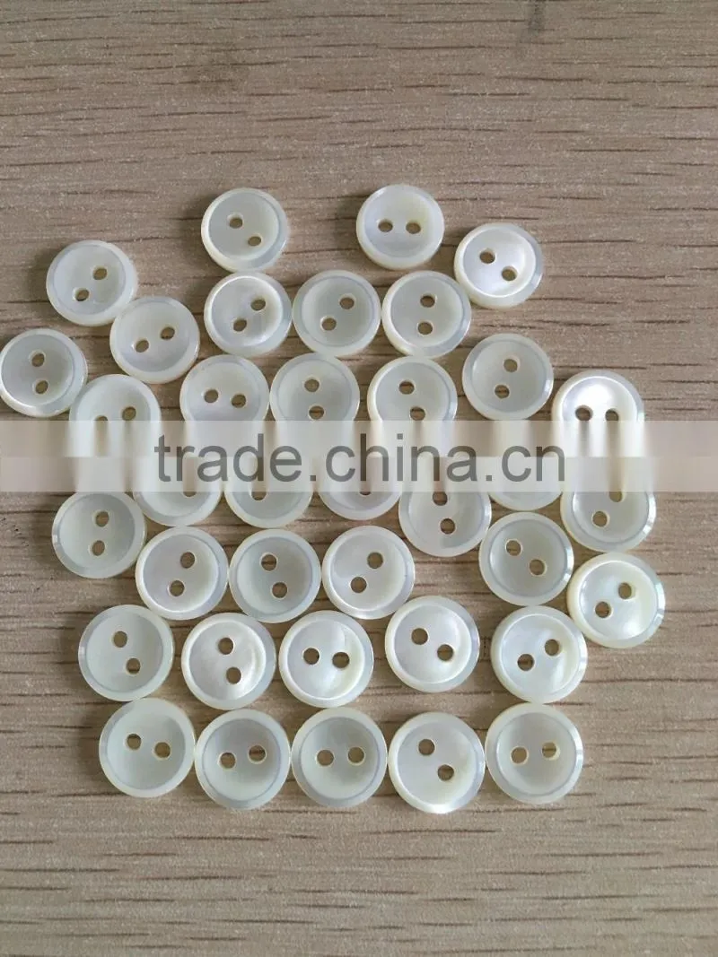 white trochus shell button