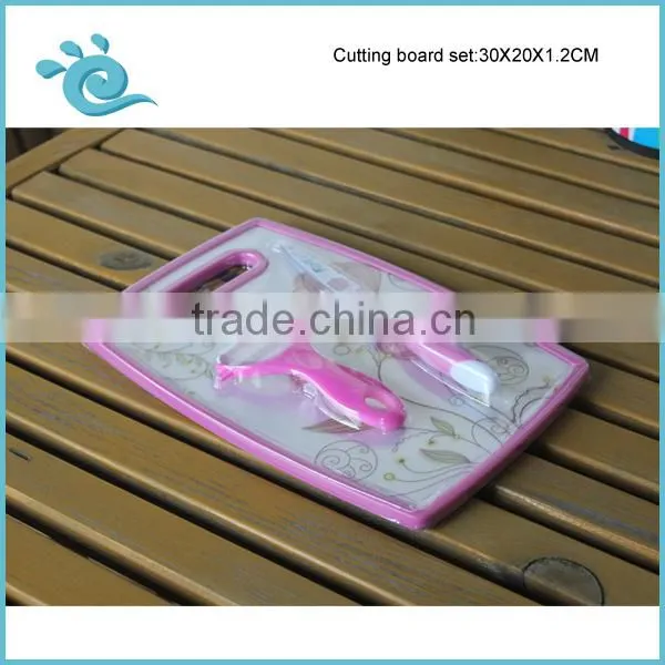 Set of 3pcs plastic Kitchen help set with Cutting board peeler and knife