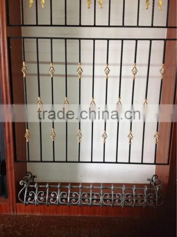 2013 Top-selling wrought iron low carbon steel fence