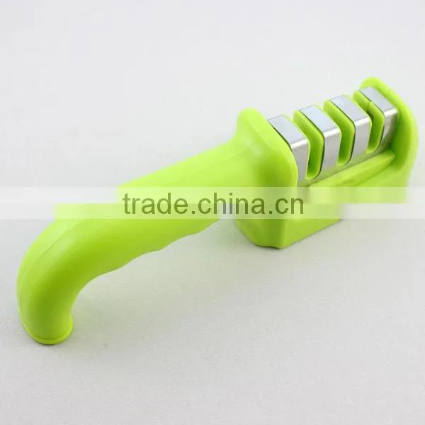 Mini sharpener for knife and scissors