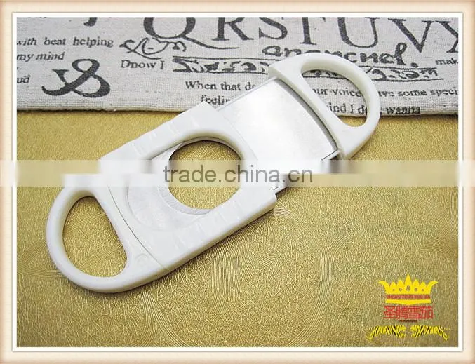 Plastic cigar cutter, cigar scissors