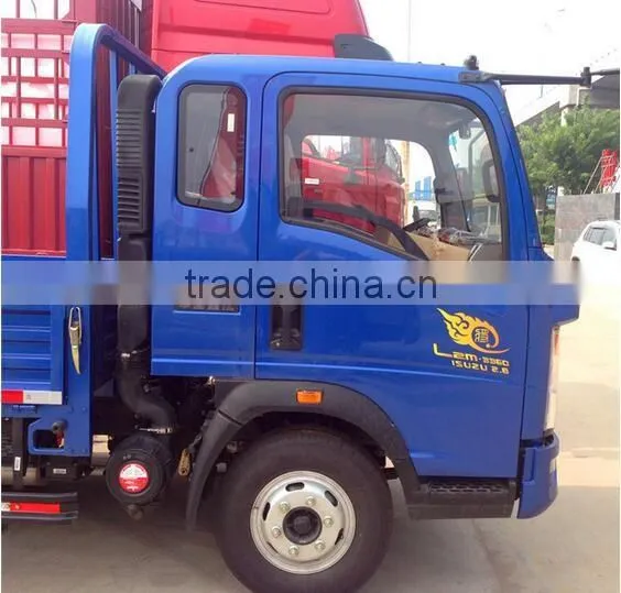 Sinotruk HOWO lorry truck 4x2 one and half row light cargo truck for sale