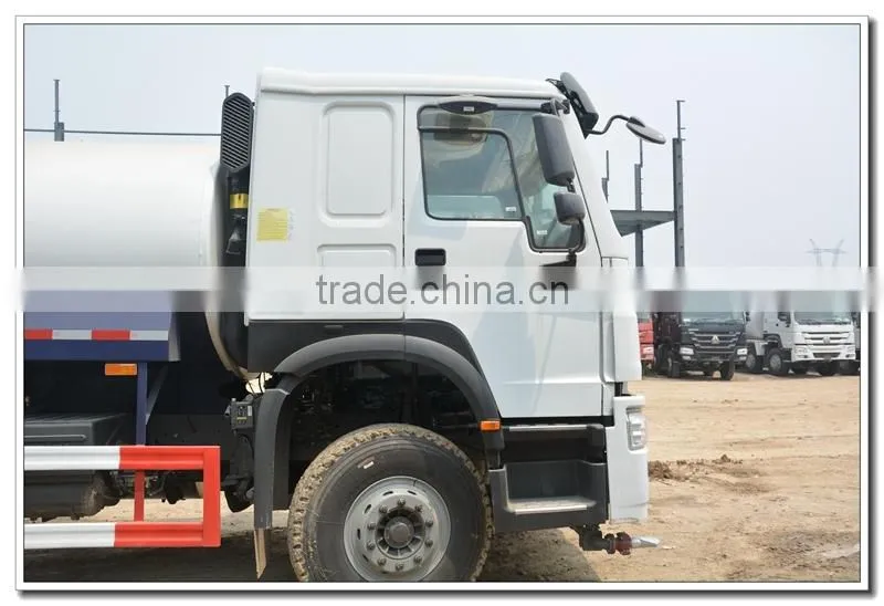 Sinotruk Howo 6x4 watering cart 20 CBM
