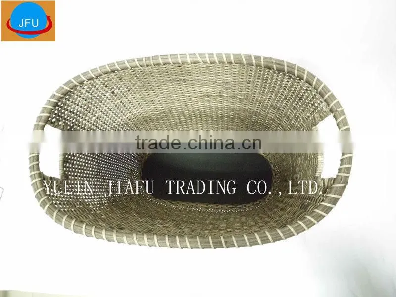 Hot sale oval brown colour rattan baskets with handle & wooden bottom