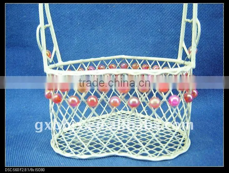 White heart shaped storage wire latest design fruit basket decorative with red pearl