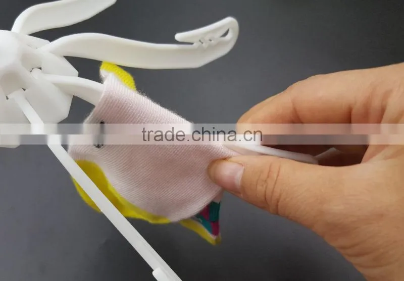2017 cheapest than all ,hot selling!! plastic sock hangersock drying hangersock dryer hanger,8 plastic pegs, only hand can use