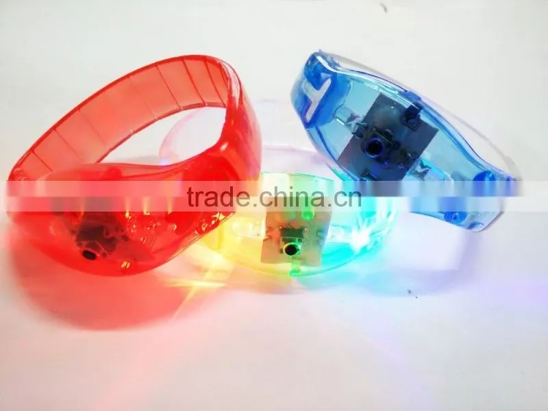 Promotion PVC plastic LED light up flashing bracelet