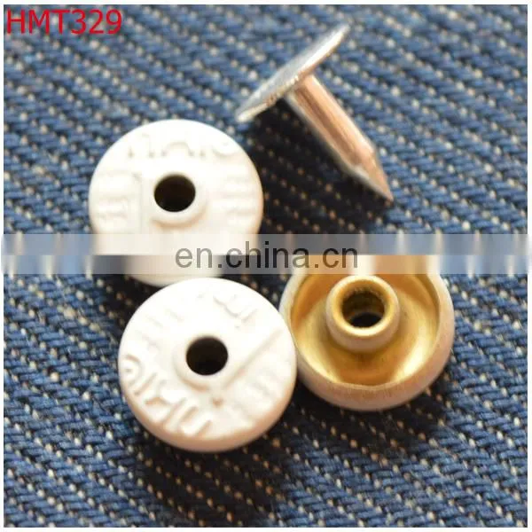 button rivet