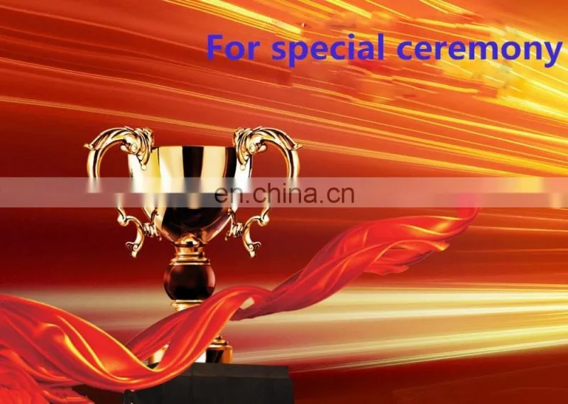 On sell Gold sports metal trophies awards with plastic base