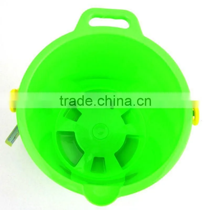 Plastic round beach bucket