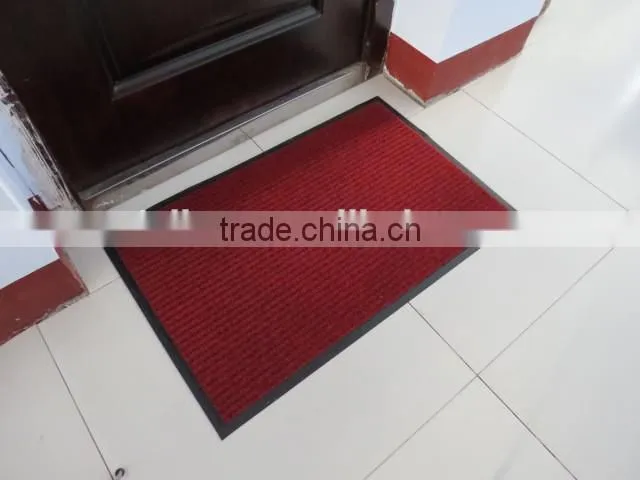 Thin-ribbed carpet/doormat with different colors
