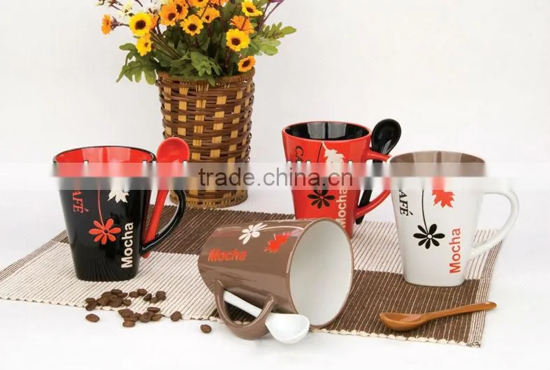 High Quality 11oz colored ceramic christmas mug with spoon