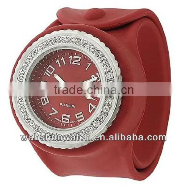 2013 New Custom fashion geneva watches with Japan Movement slap watch