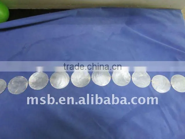 Round white capiz shell chips for lighting accessories