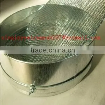 Garden soil sieve