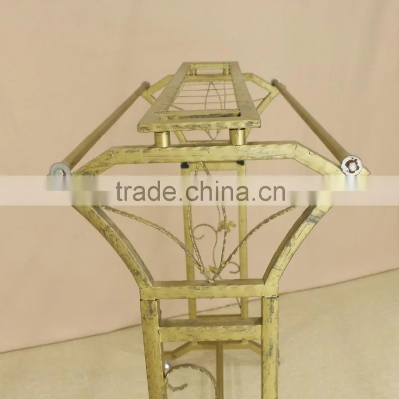 Sturdy metal golden clothing hanging rack for clothes display