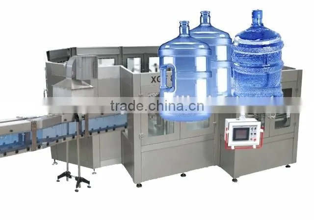 Easy cleaning water filling and sealing machine