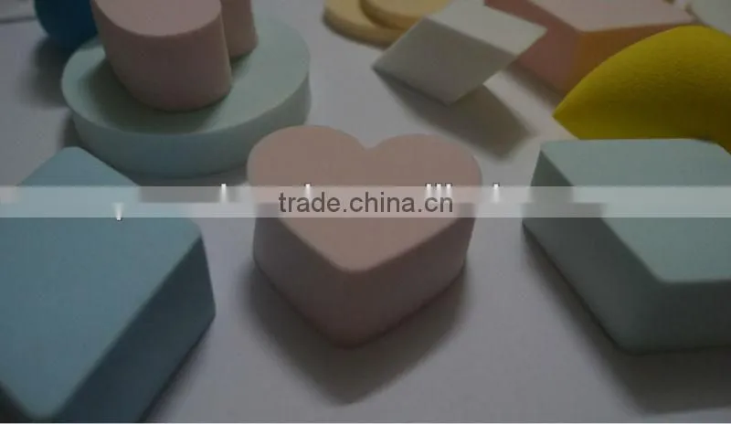 Non latex heart- shaped makeup cosmetic sponge