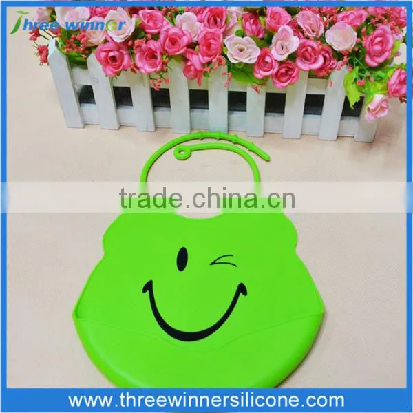 hot sale silicone bib fashion wholesaele baby bib custom