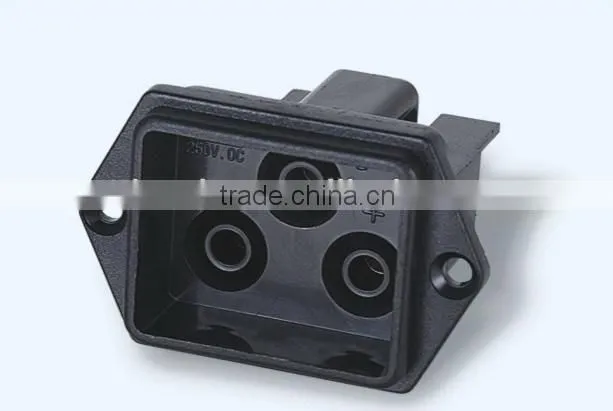 Screw on battery powered plug outlet electric socket 25A China wholesale